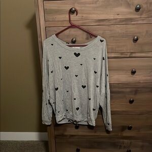 Heart Patterned Gray Long Sleeve Top Sz M